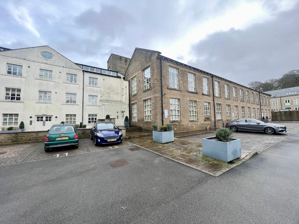 18, The Park photo 2