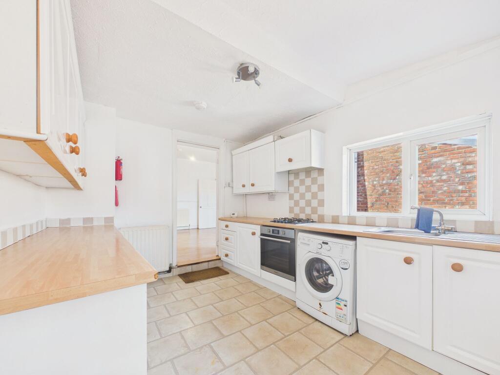 Apartment in Gateshead, North East - View 3