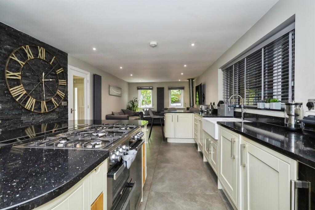 House in Wealden, Willingdon and Jevington - More