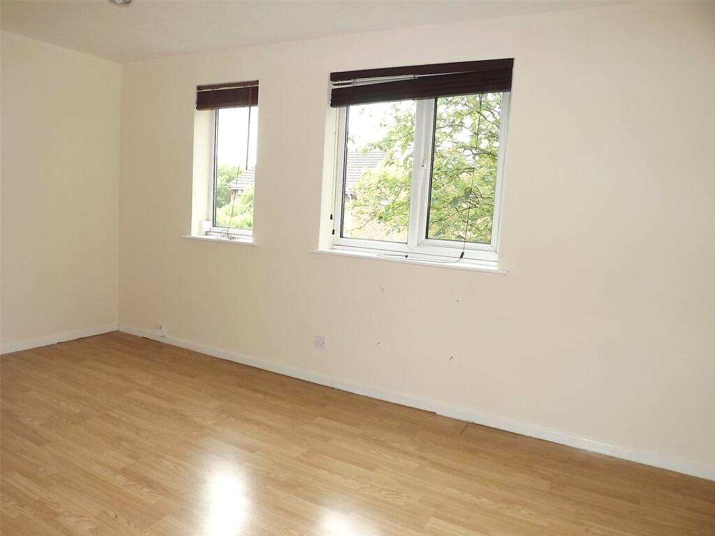 Langdale Grove, Bingham, Nottingham, Nottinghamshire, NG13 photo 3