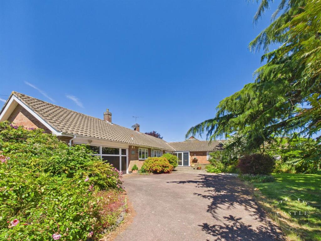 Main image of property: The Fairway, Burbage, Hinckley