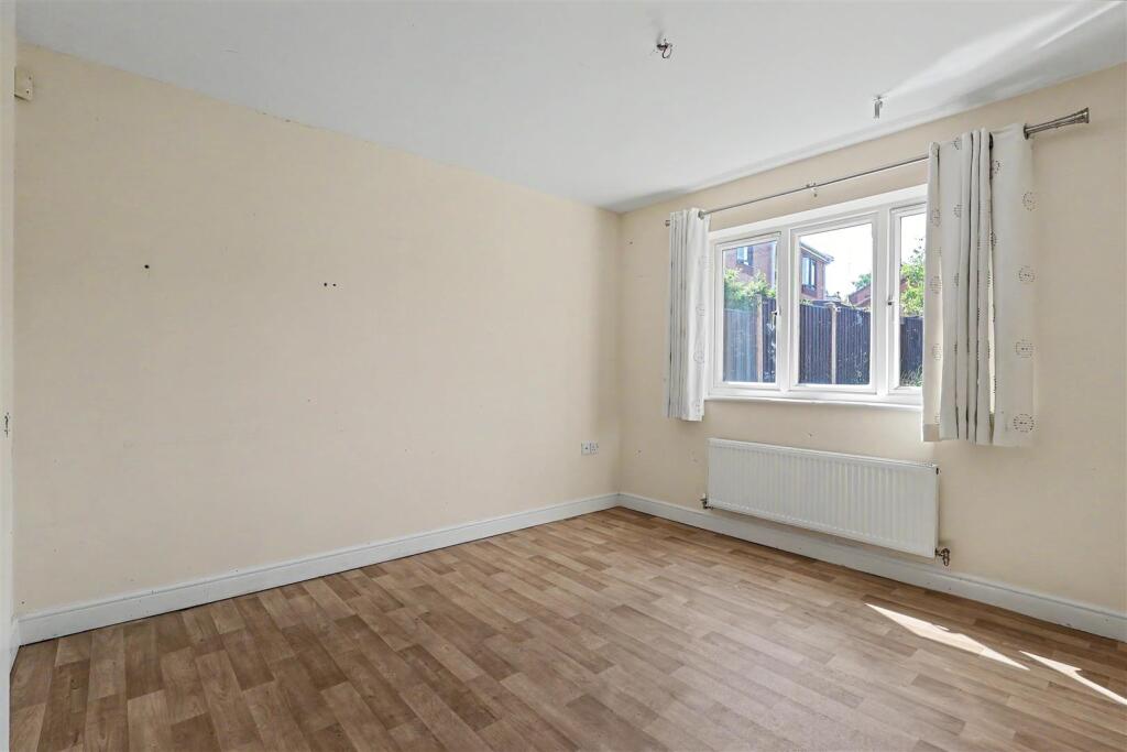 House in Nottingham, Daybrook - View 5