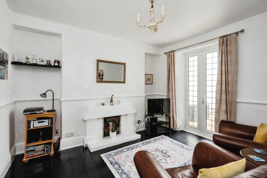 House in Swansea, Pembrey and Burry Port Town - More