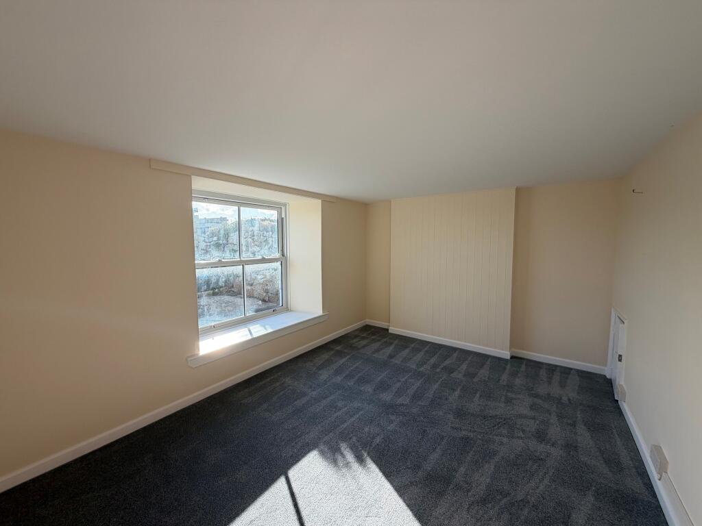 Apartment in Truro - View 5