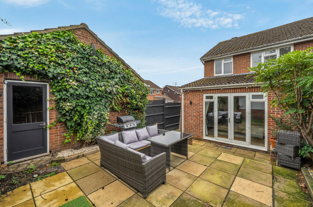 House in Guildford - View 4