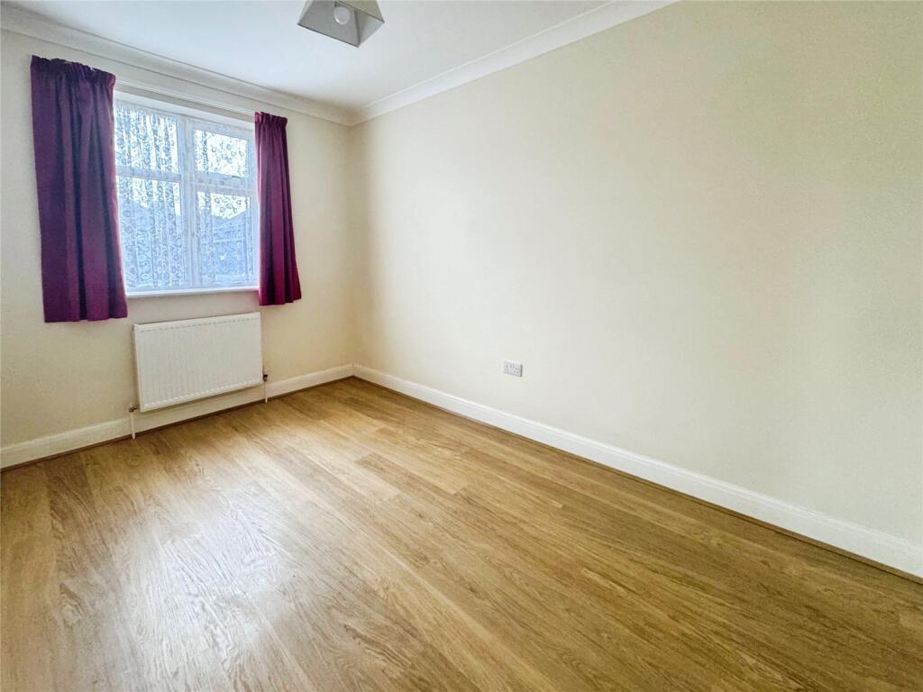 Ashbrook Road, St. Leonards-on-Sea, East Sussex, TN37 - More