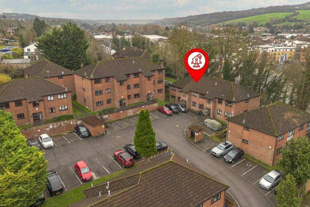 Main image of property: KAYBRIDGE CLOSE, HIGH WYCOMBE (FULLY REFURBISHED)