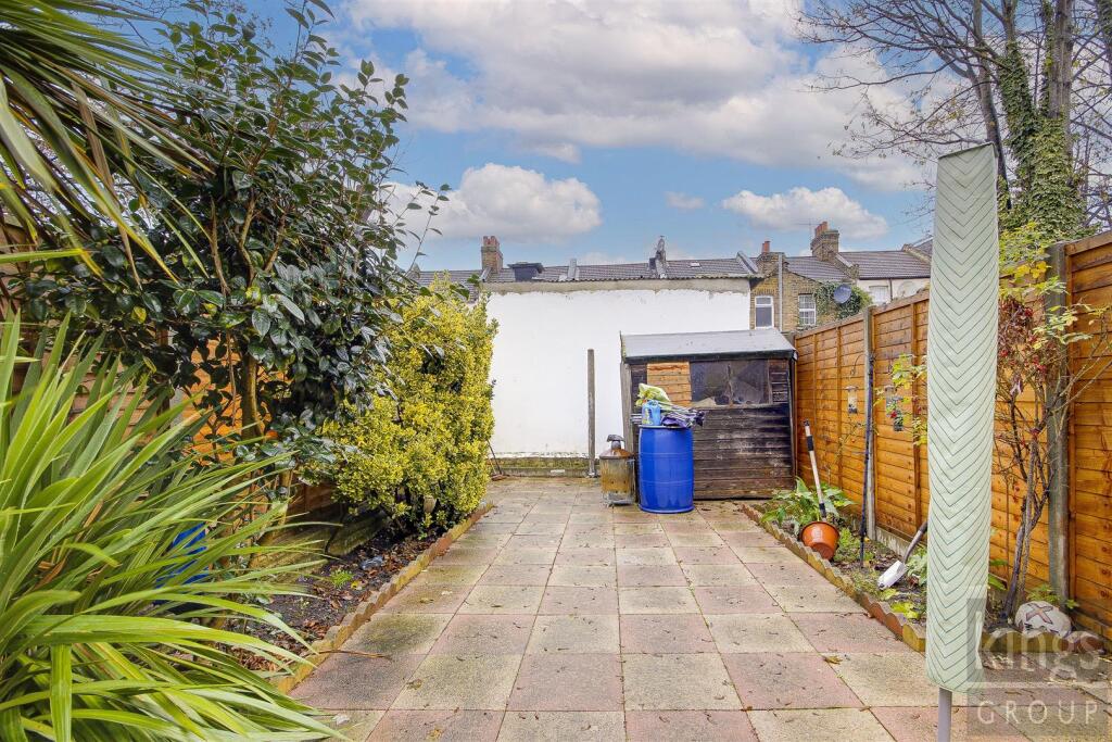 Warwick Road, Edmonton, N18 - View 4