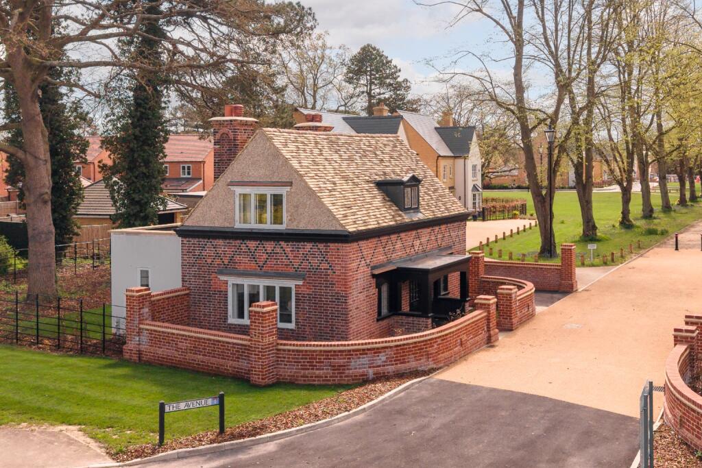 Main image of property: East Lodge, Houghton Grange, Huntingdon, Cambridgeshire, PE28 2FY