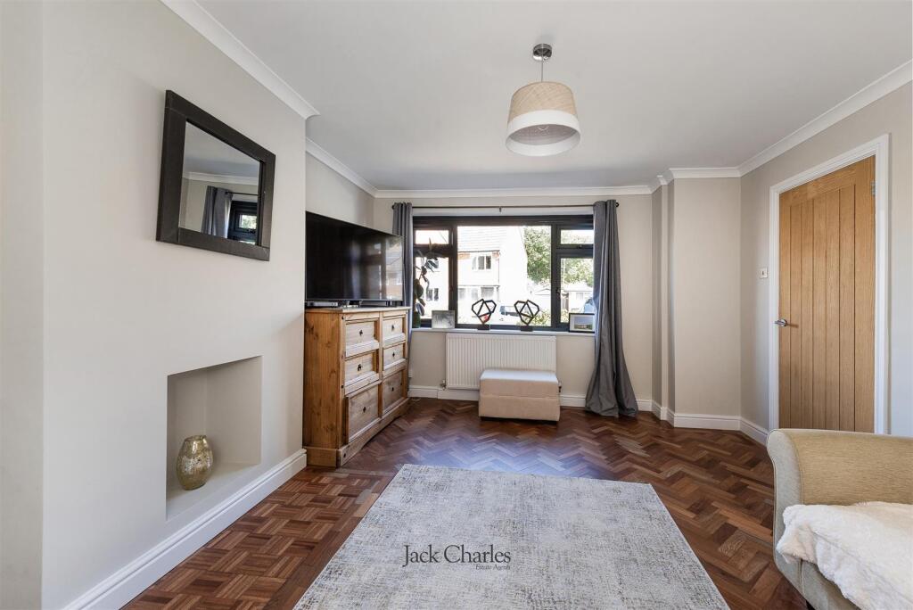 House in Tonbridge and Malling, Kent - View 4