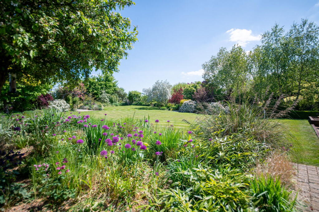 House in Northampton - View 3