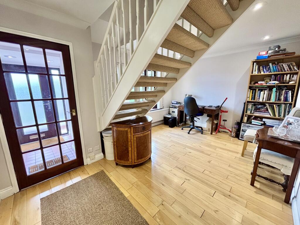 The Drive, Trebanos, Pontardawe, Swansea. photo 2