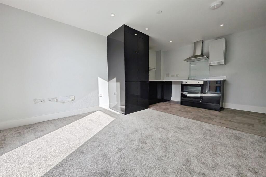 Main image of property: Canal Walk, Southampton, SO14