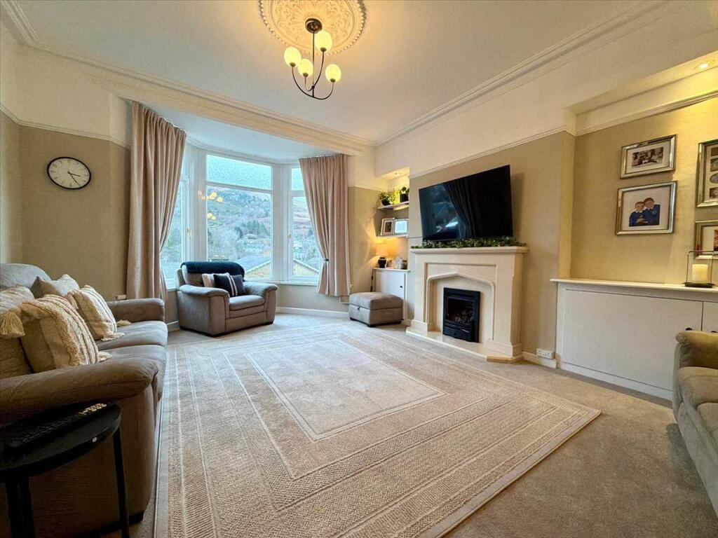 House in Ton Pentre, Pentre - View 6