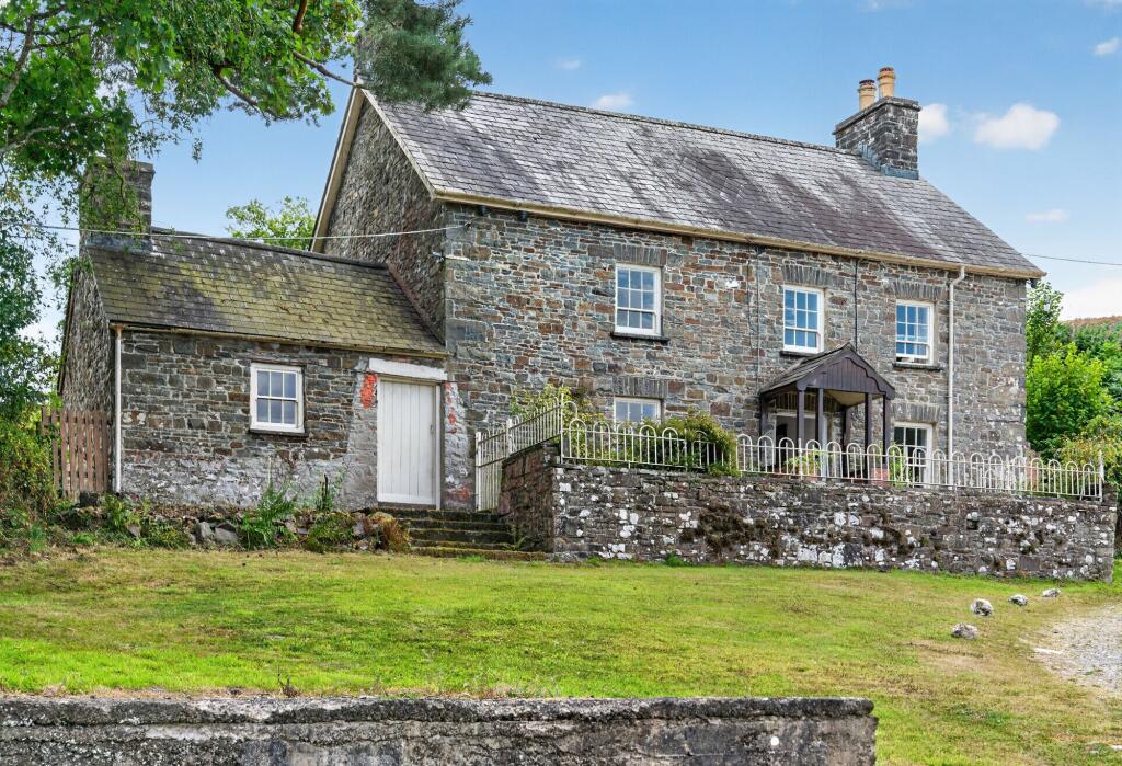 House in Pencader, Llanfihangel-ar-Arth