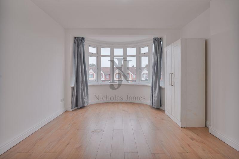 Apartment in London - View 3