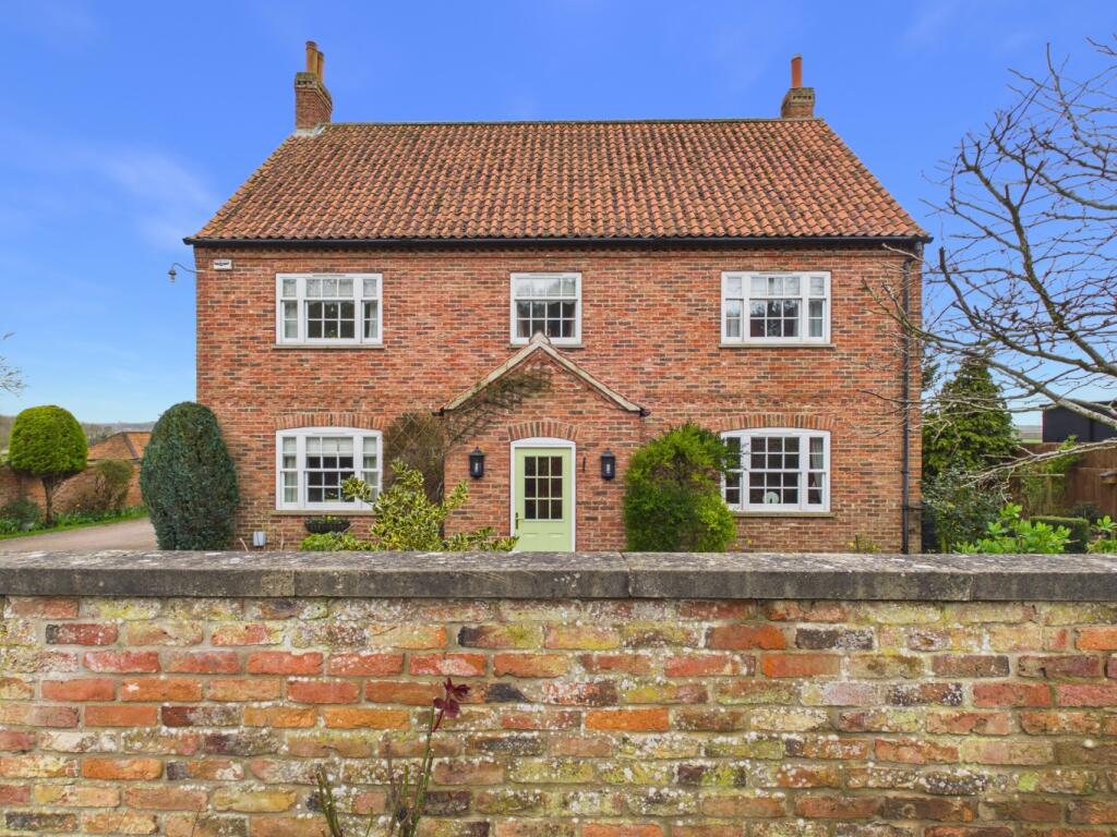 Main image of property: Main Street, Horkstow, Barton-Upon-Humber, DN18 6BH