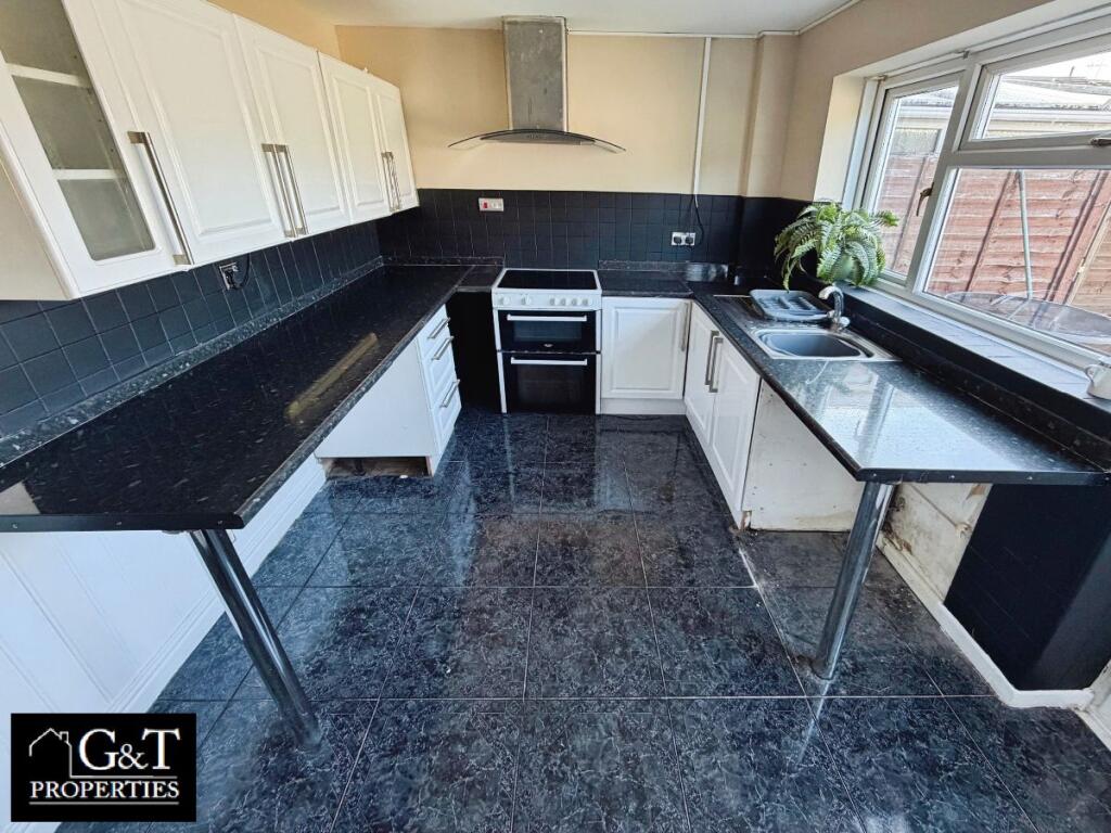 House in Dudley - View 5