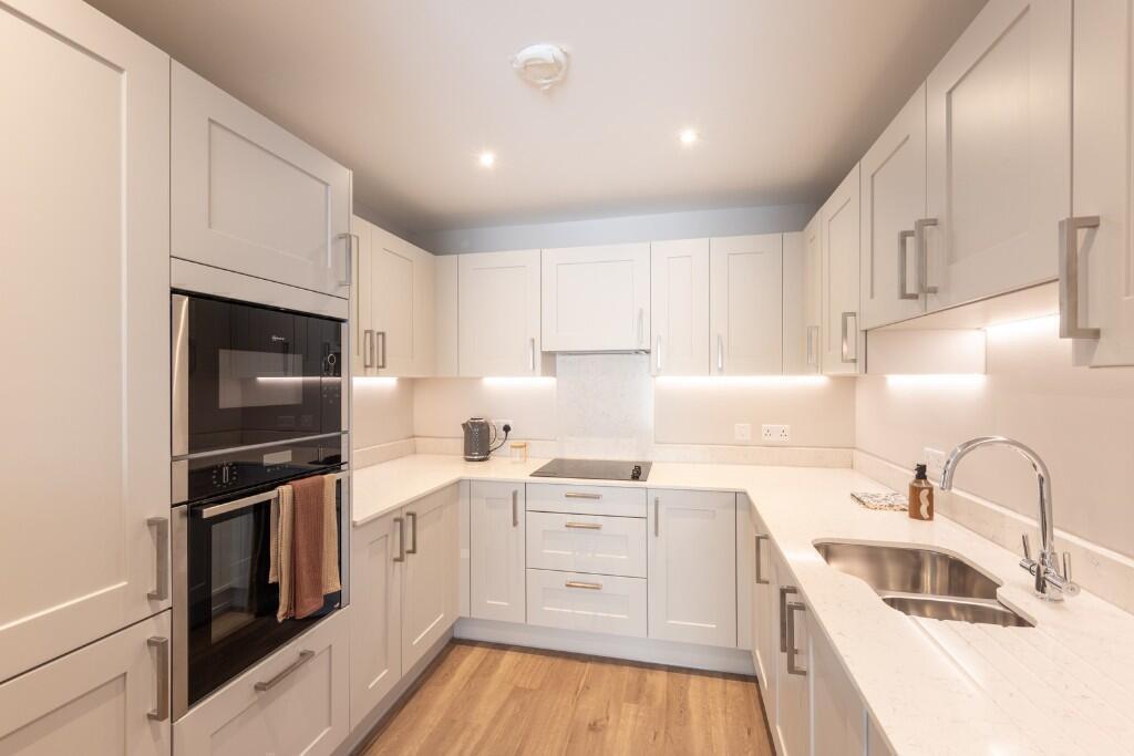 Apartment in Lymington - View 4
