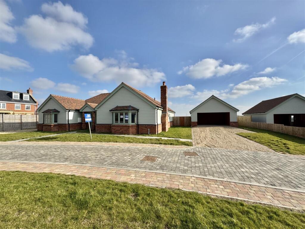 3-bed detached on Plot 16 Stoney Hills, Burnham-On-Crouch, £775,000