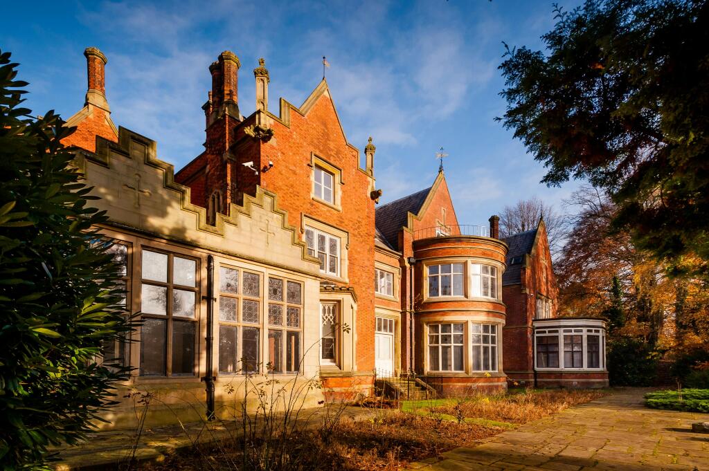 2982_Abney_Hall_211.jpg