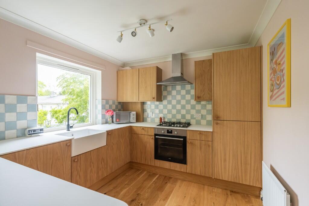 3/2 West Cherrybank, Stanley Road, Edinburgh, EH6 4SW - View 5