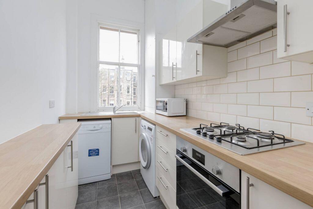 Apartment in Edinburgh, Marchmont - View 2