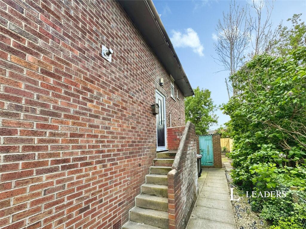Main image of property: Meeanee Drive, Nantwich, Cheshire, CW5