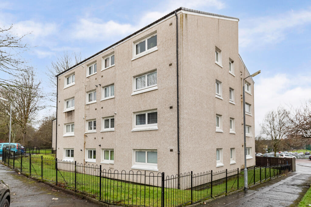 Main image of property: 3/1 1 Arrochar Street, Summerston, G23