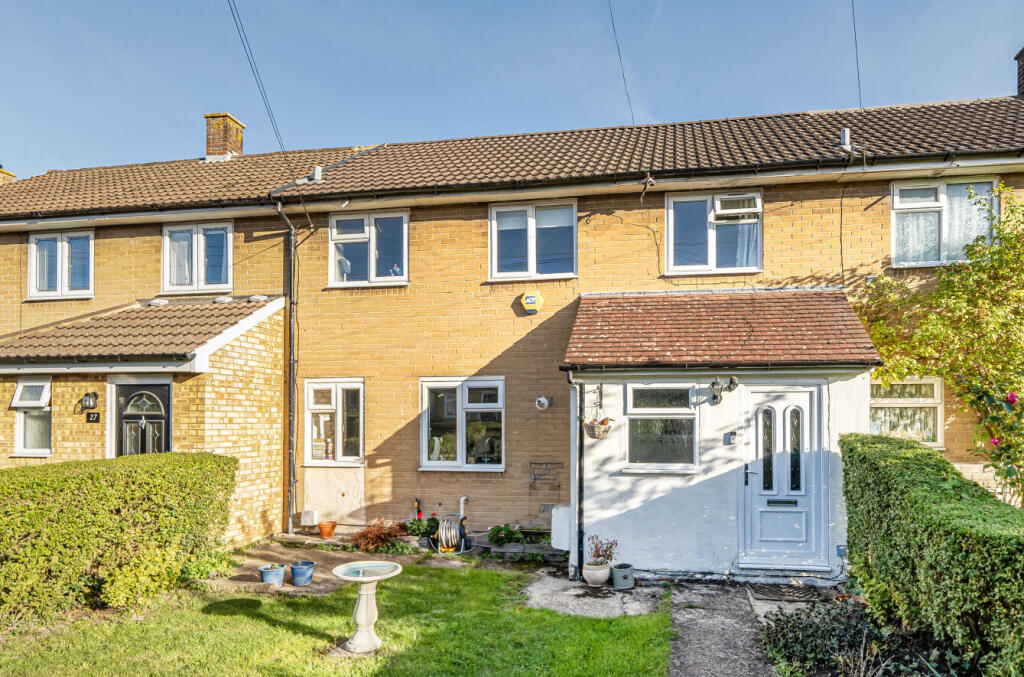 Main image of property: Hill Close, Barnet, EN5