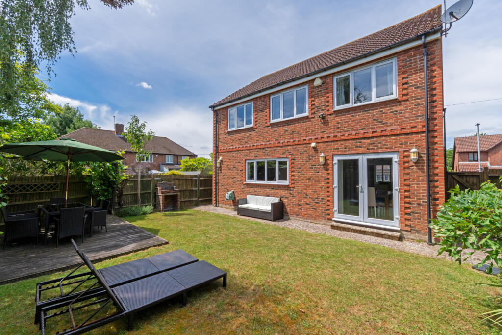 House in Bishop's Stortford, Hockerill - View 2