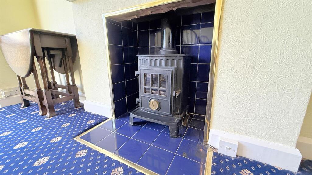 Additional image 3 of Blackthorn Close, Bournville, Birmingham