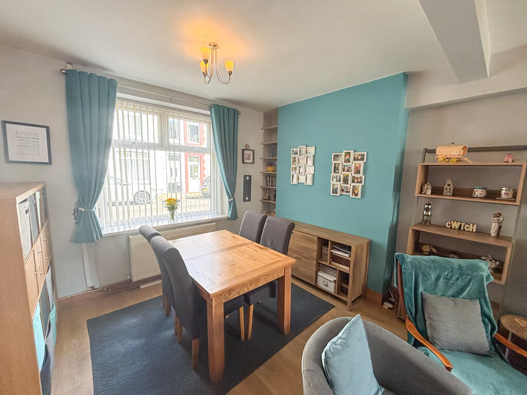 House in Hengoed, Ystrad Mynach, Gelligaer - View 4