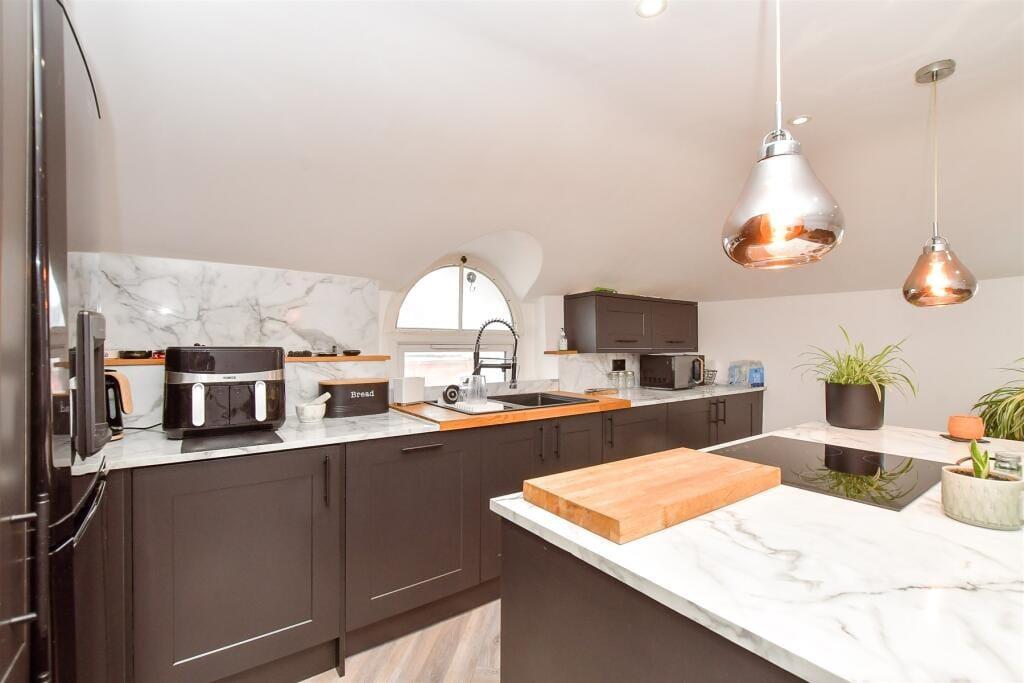 Apartment in Portsmouth - View 4