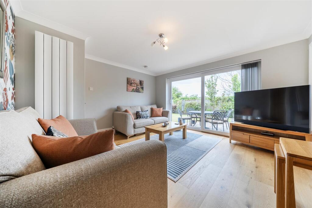Briar Close, Yapton photo 5