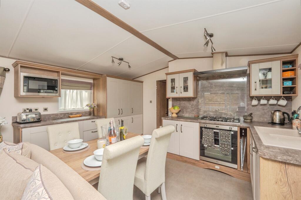 House in Weymouth, Dorset - View 4
