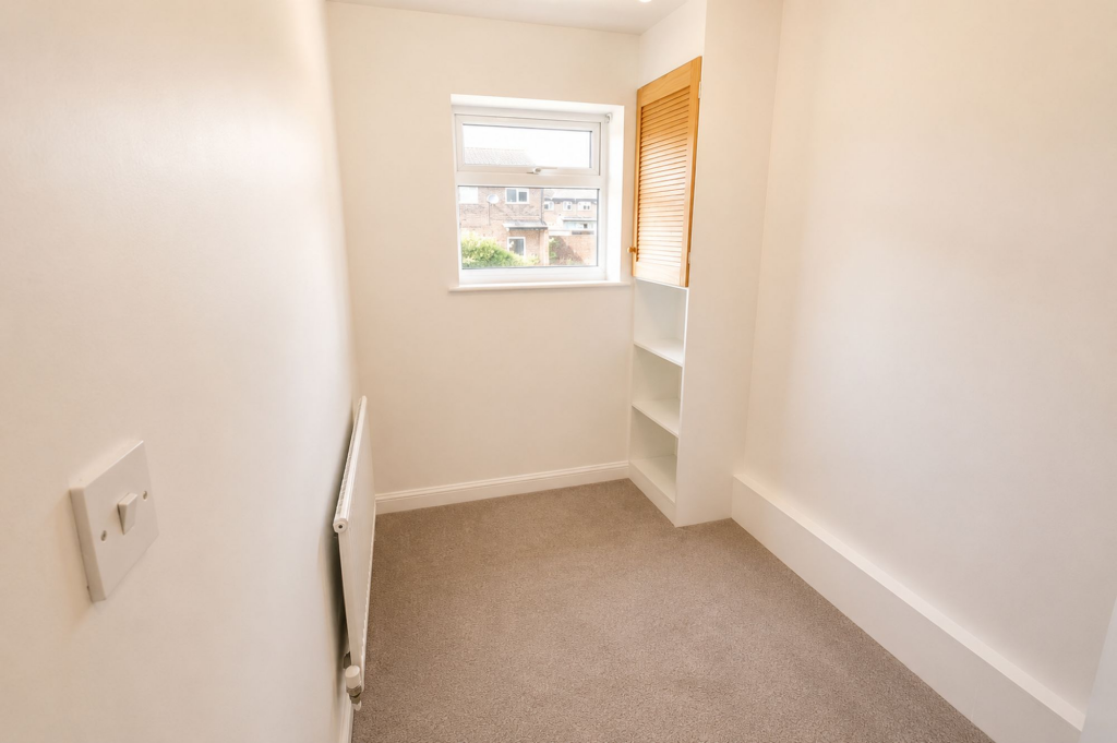 Apartment in Dacorum, Hertfordshire - View 4