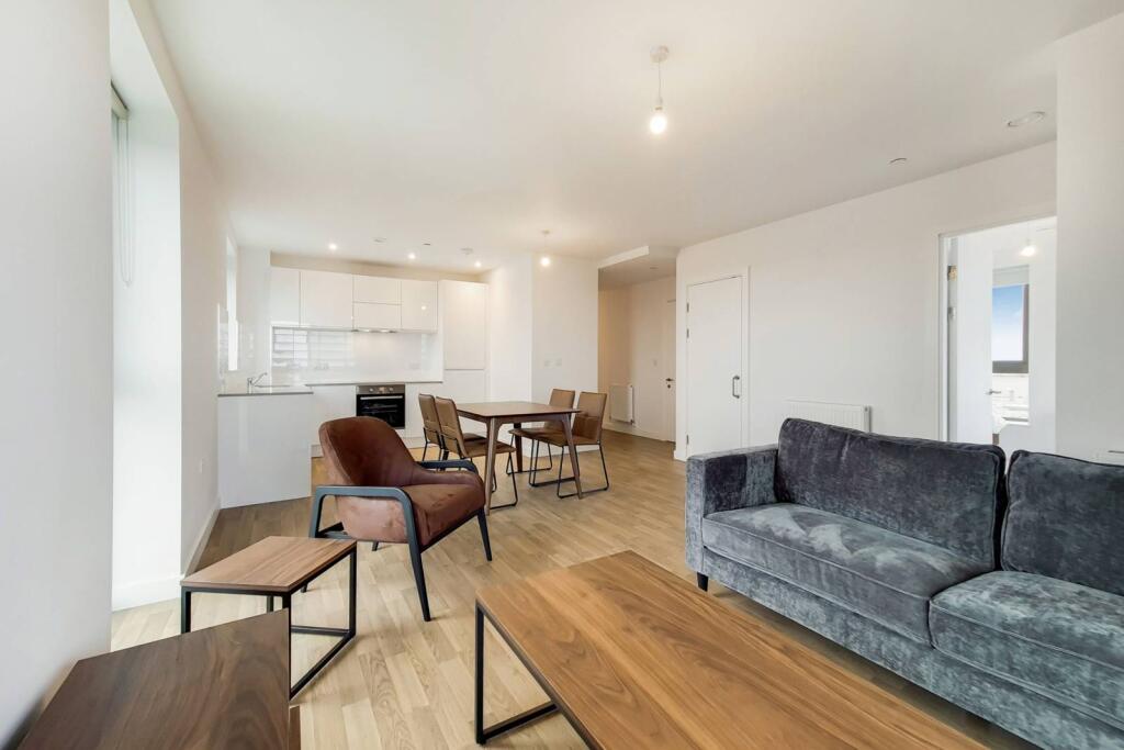 Main image of property: Seven Sisters Road, Tottenham, London, N15