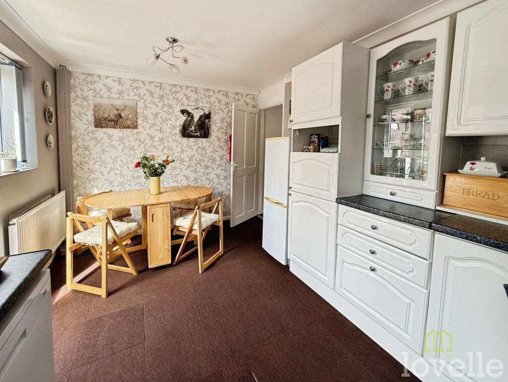 House in Lincoln, Birchwood - More