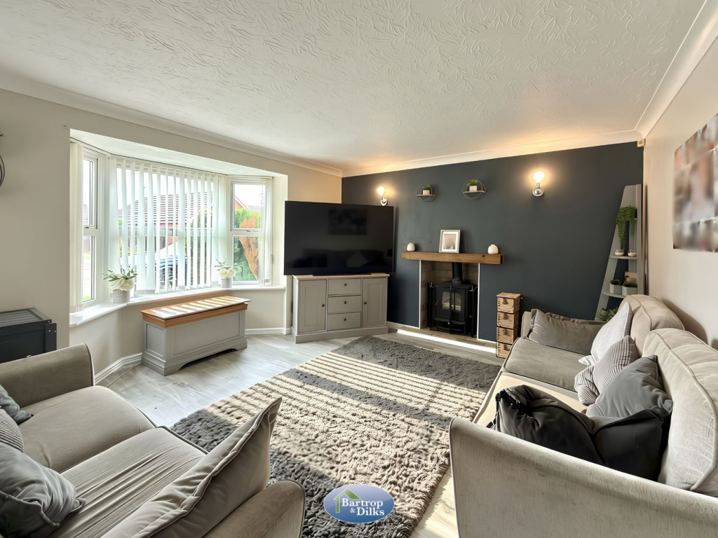 House in Worksop, Gateford - View 4