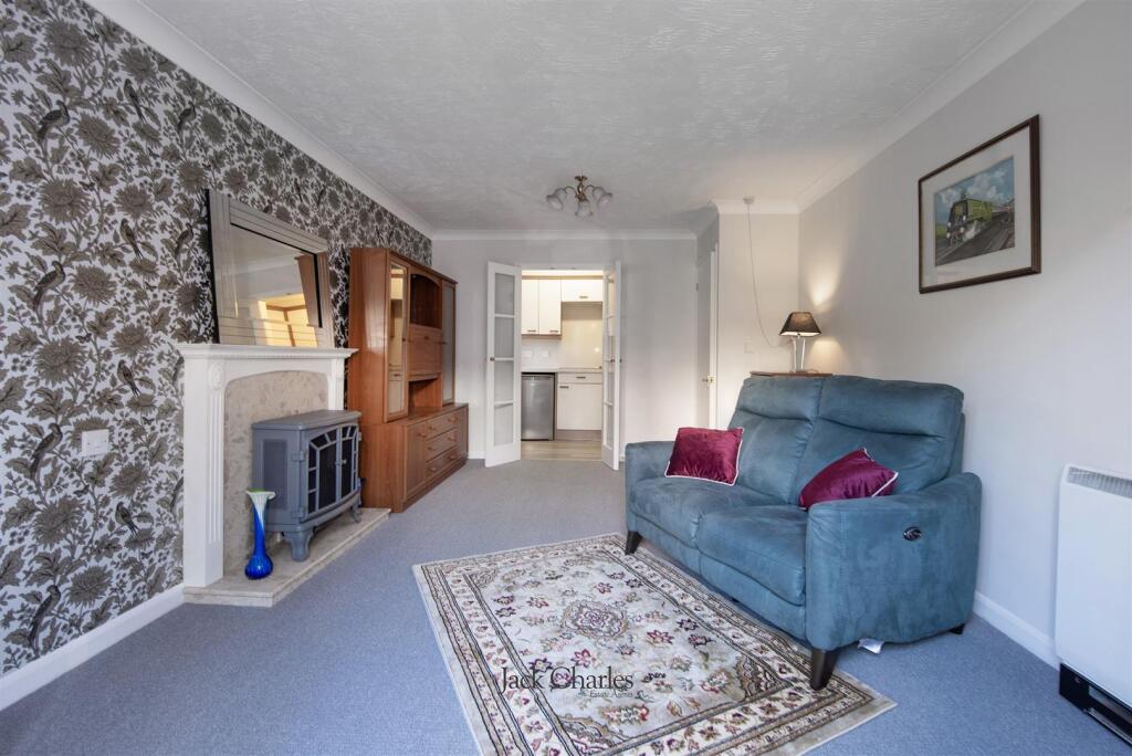 House in Tonbridge - View 3