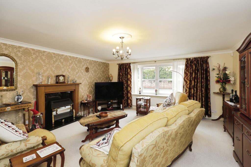 House in York - View 4