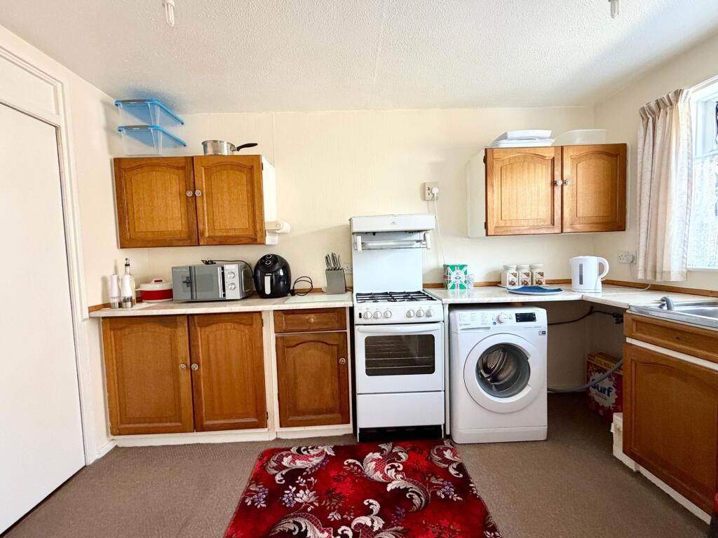 Queensway, Grimsby, DN37 photo 4