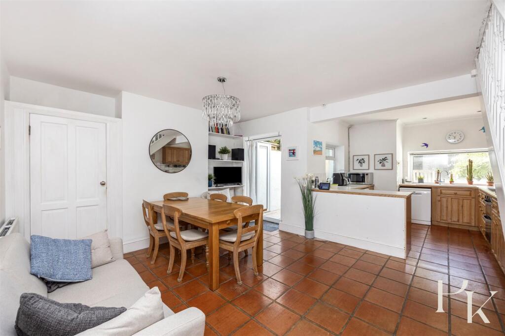 House in Brighton - View 4