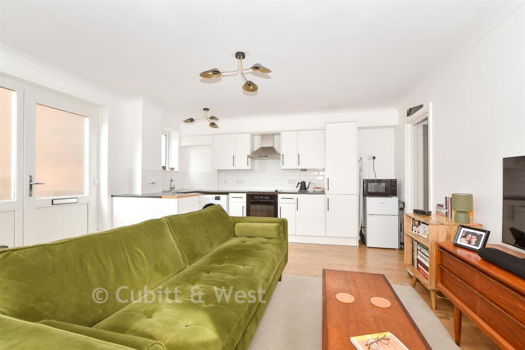 Apartment in Tonbridge - More