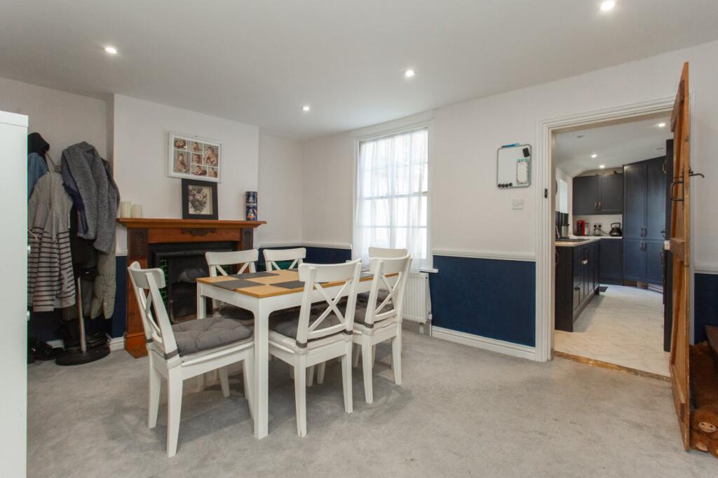 House in Tonbridge - More