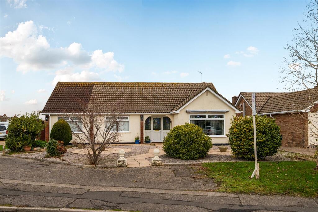 3-bed bungalow on Vectis Road, Alverstoke, Gosport, £545,000