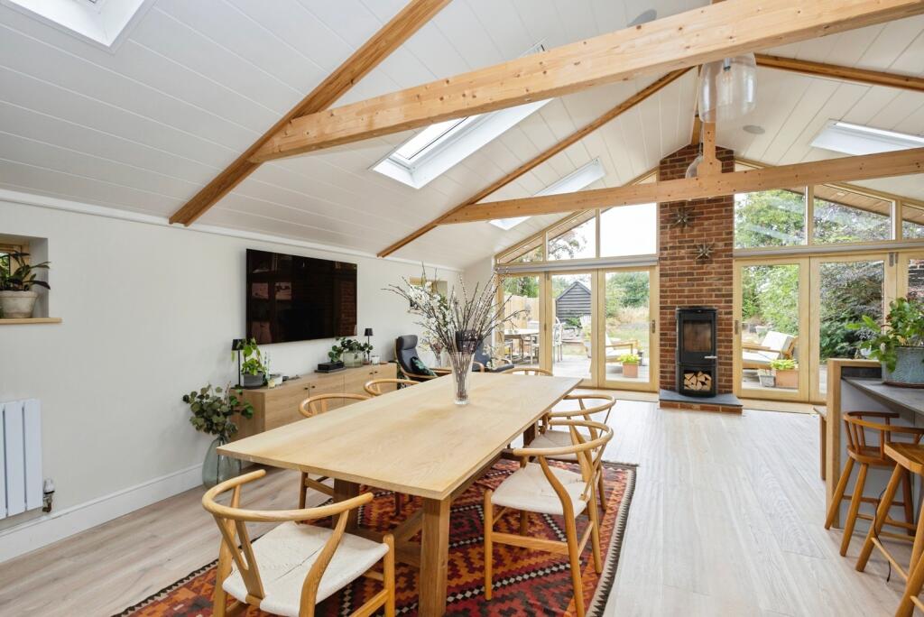 House in Portsmouth - More