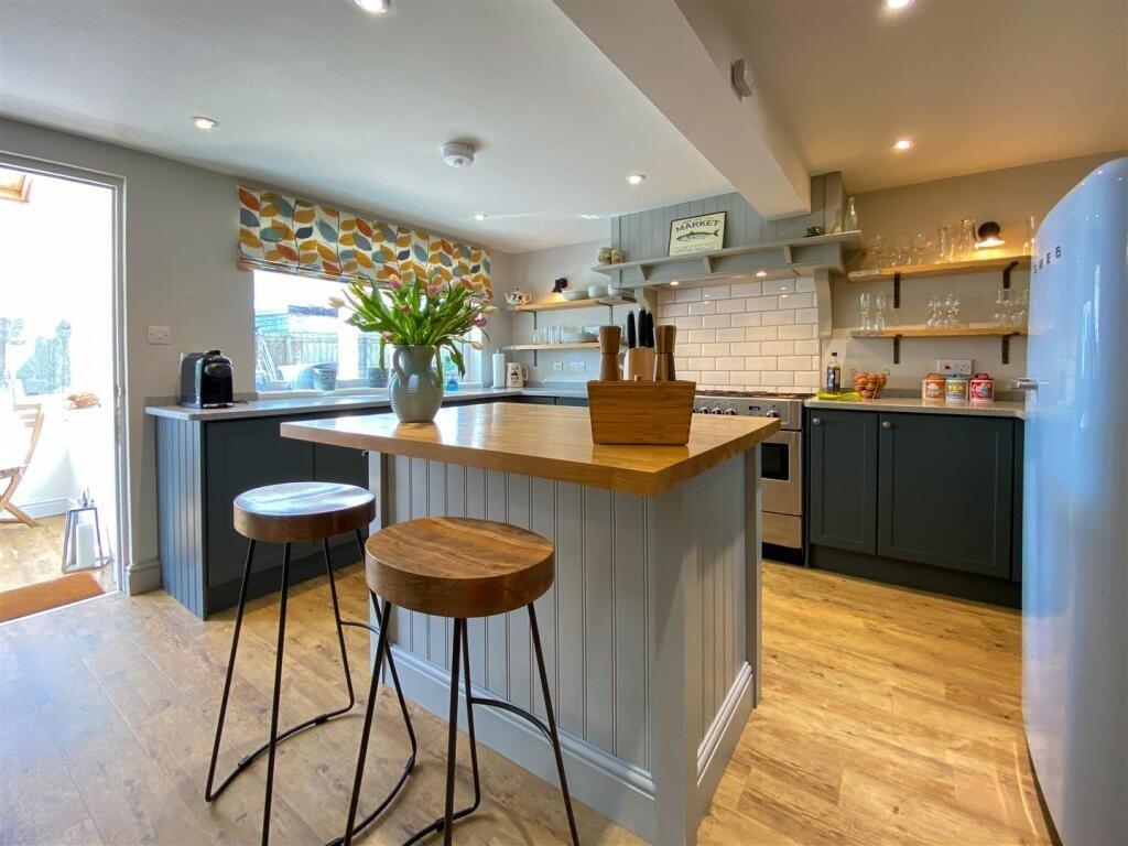 Beautifully presented character cottage, Breage photo 2