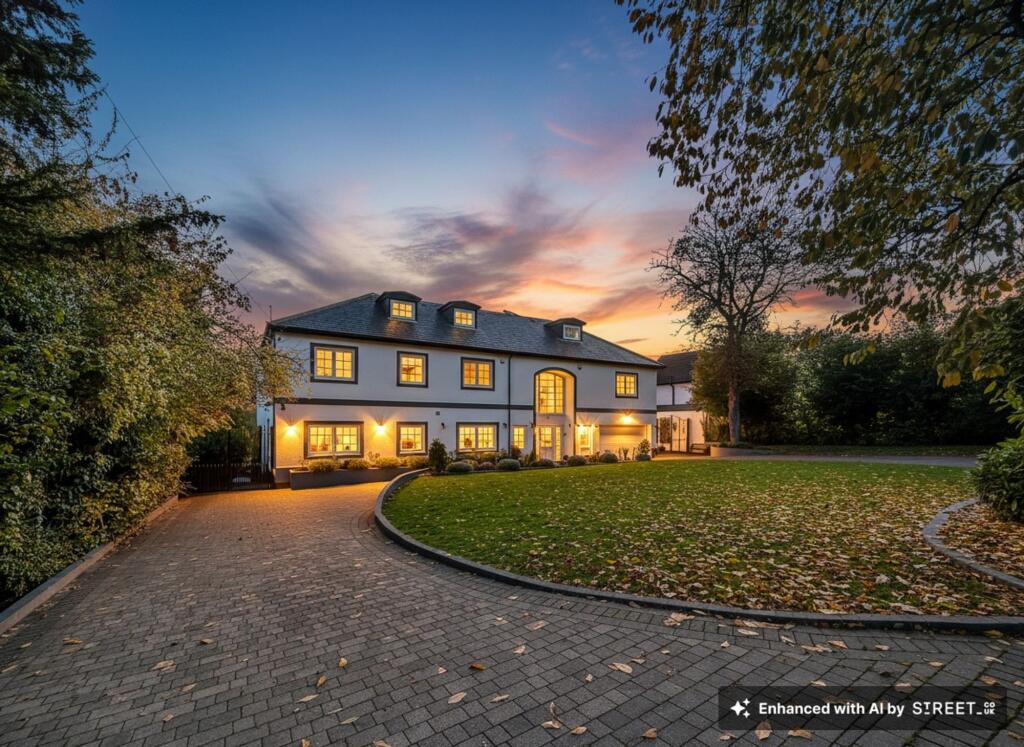 Main image of property: Kingswood Way, South Croydon, CR2